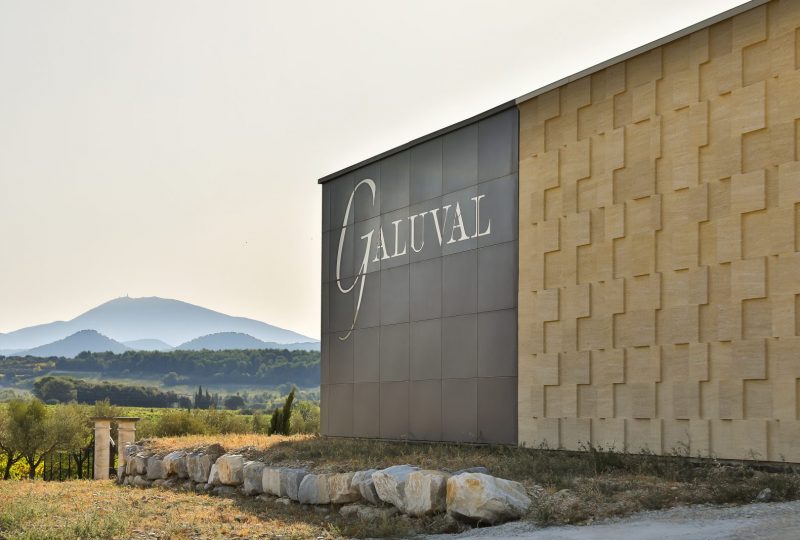 Visit and tasting at Domaine Galuval à Cairanne - 1