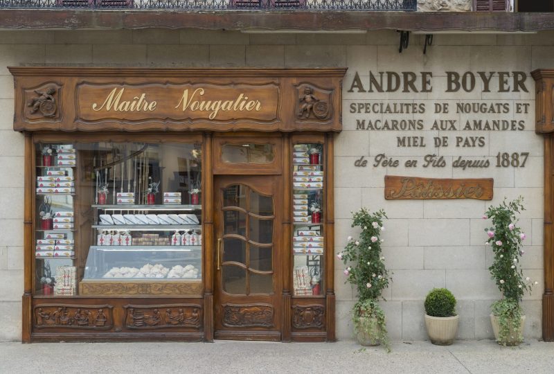 Visite de la plus ancienne nougaterie du Vaucluse à Montbrun-les-Bains - 0