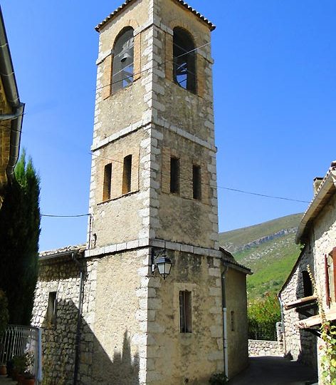 Eglise à Villeperdrix - 0